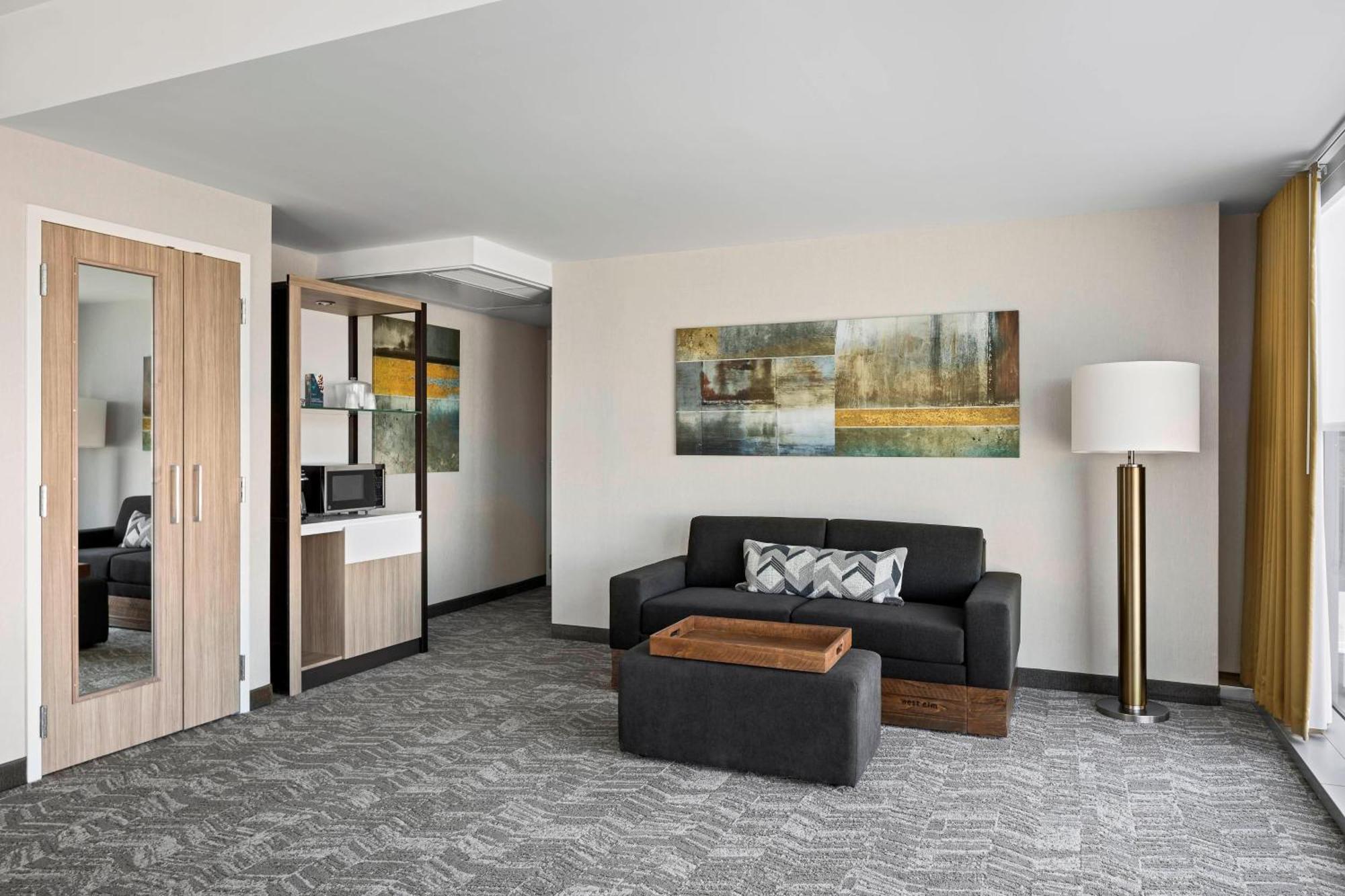 Springhill Suites By Marriott Greenville Downtown Extérieur photo